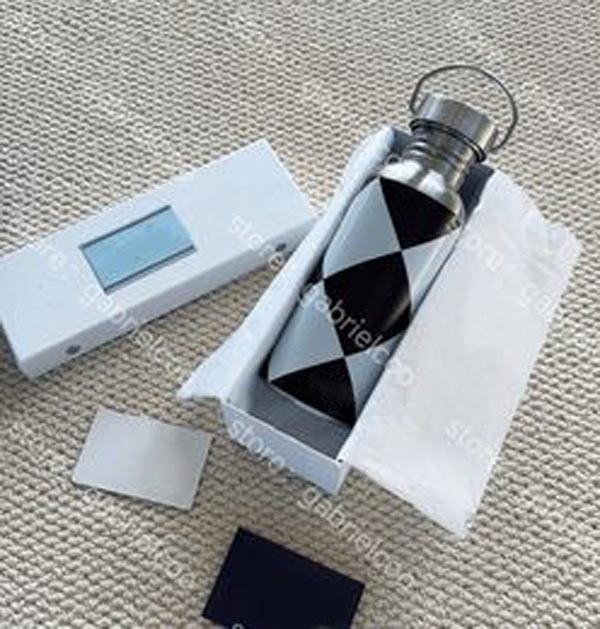 Designer stainless steel water bottle black white contrasting insulated cup classic letter logo student portable cup Triangle pattern large capacity Tumblers