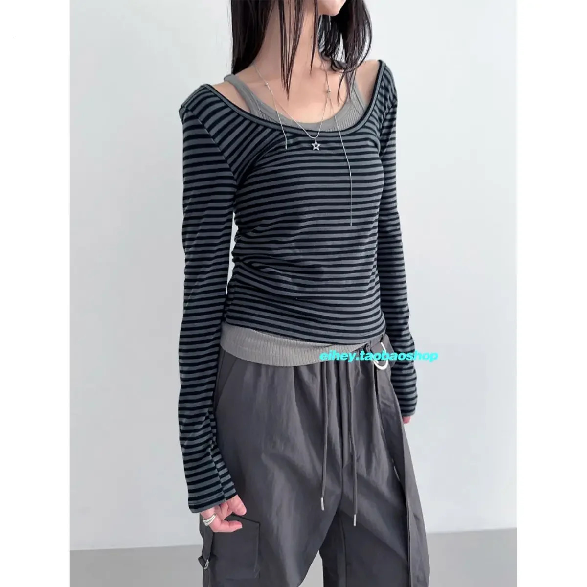 KUSAHIKI Sexy Retro Stripes Korean Versatile Slim Fit Long Sleeved Round Neck Base Shirt Short Spicy Y2k Top 2024 241010