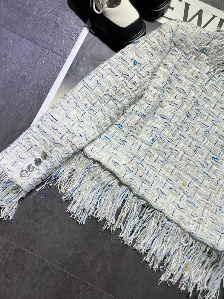 er vintage woven tweed pleated button pocket short sleeved jacket suitable for the fashionable one-piece jacket of autumn 240930