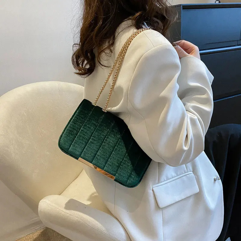 fashion simple plush chain small square bag casual commuting shoulder cross body bag womens bag 241008