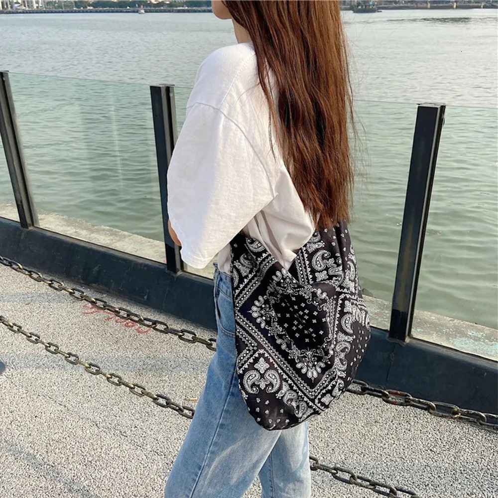 Ethnic style shoulder bag printed canvas handbag with zipper womens fashion large capacity shopping bag travel storage bag 241008
