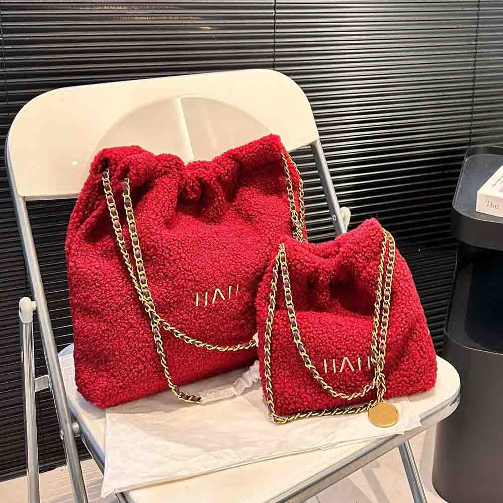 Two Sizes Women Lamb Wool 22 Garbage Bag Large Capacity Tote Bag Gold Hardware Badge Strapped Crossbody Shoulder Bag Outdoor Travel Pochette Evening Clutch 21/31CM