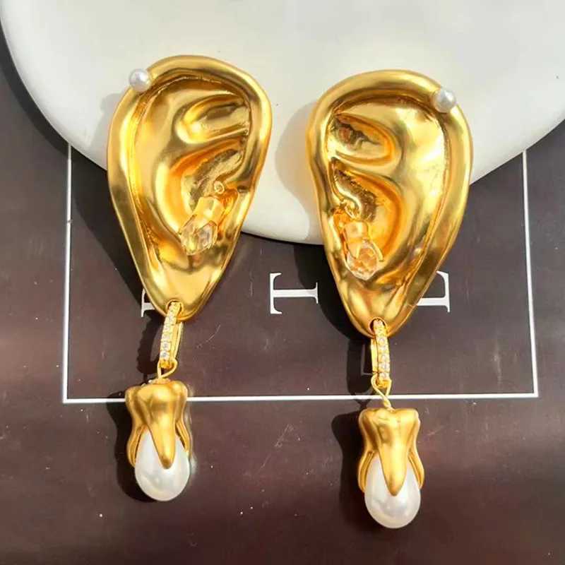 Dangle Chandelier Exaggerate Eye Lips Nose Brass Stud Earring for Gold Color Heavry Metal Women Jewelry 2024 New Europe and United States H241010