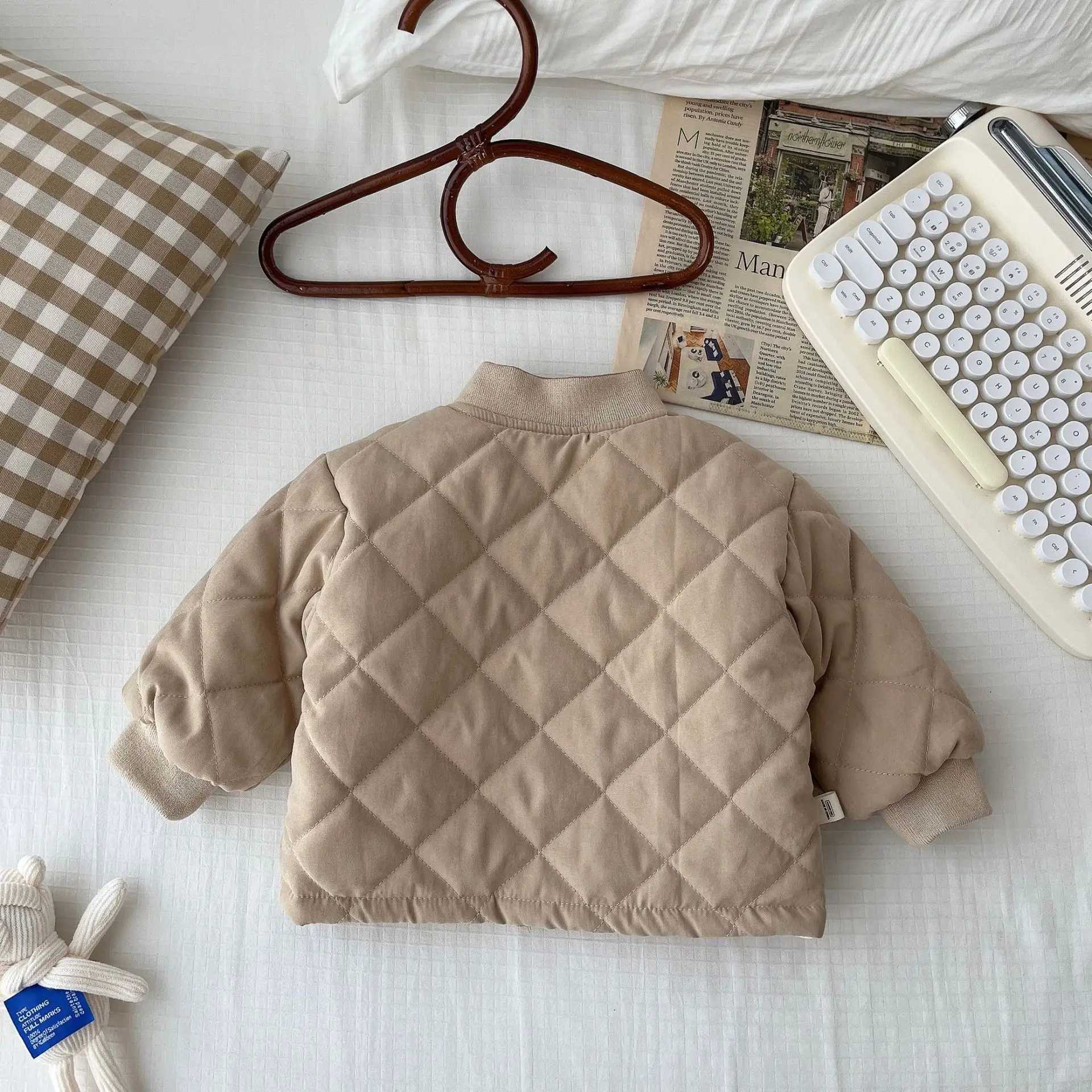 Down Coat Cute Bear Winter Jacket 2024 Double sided Childrens Thick Cotton Jacket Korean Childrens Clothing Jacket H241010