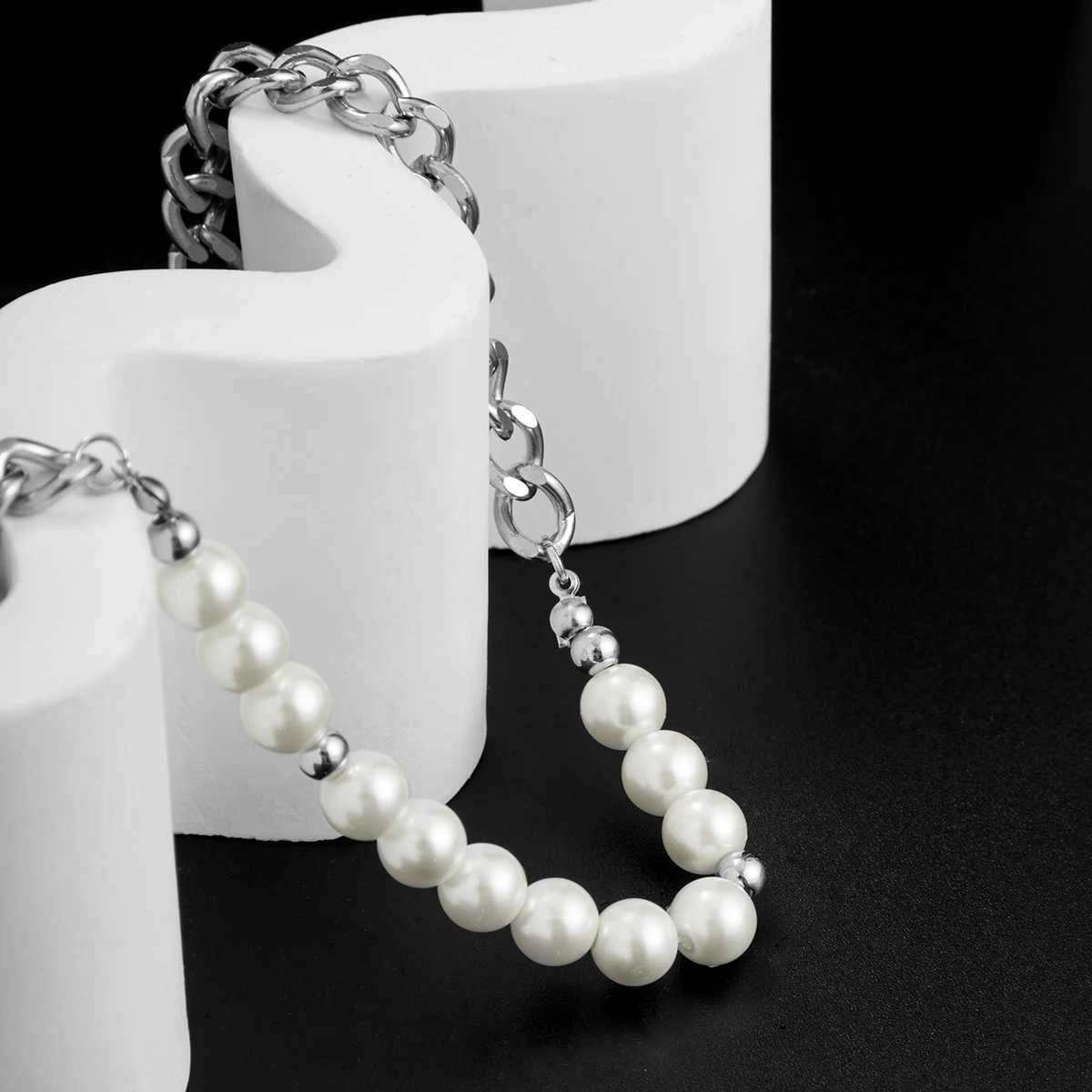 Hip Hop Asymmetric Curb Cuban Link Chain Necklace For Men Classic Imitation Pearl Beaded Collar High Quality Neo-gothic JewelryX241009