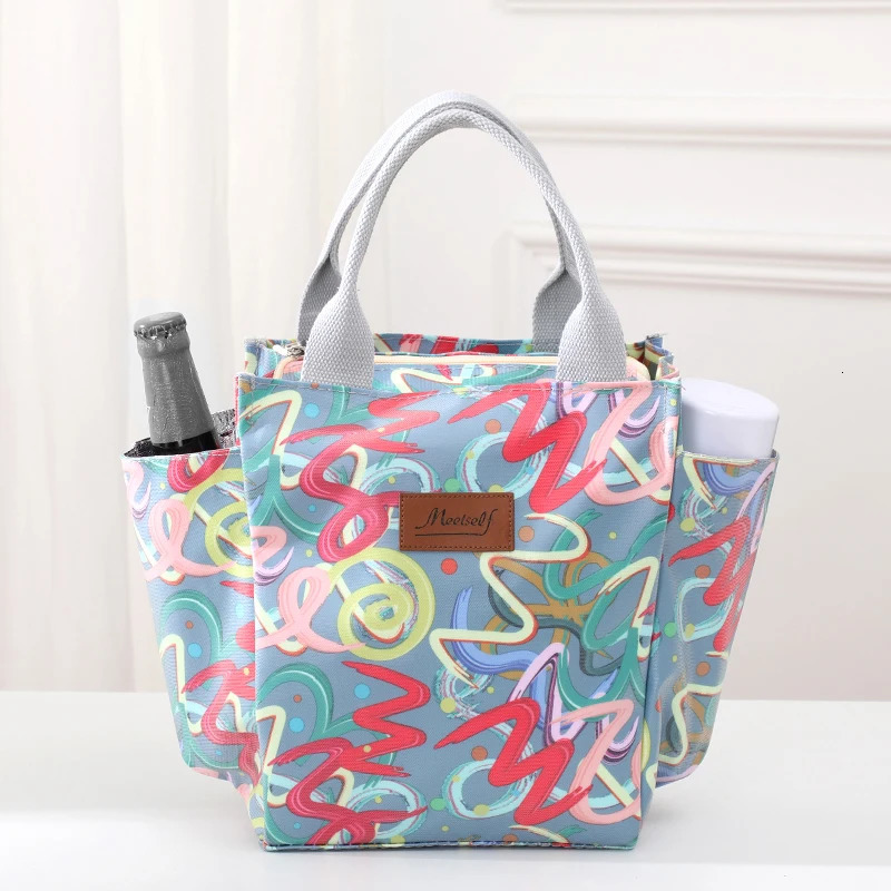 Large capacity Oxford cloth lined insulated lunch bag for mothers stylish and portable with meal isolation 241008