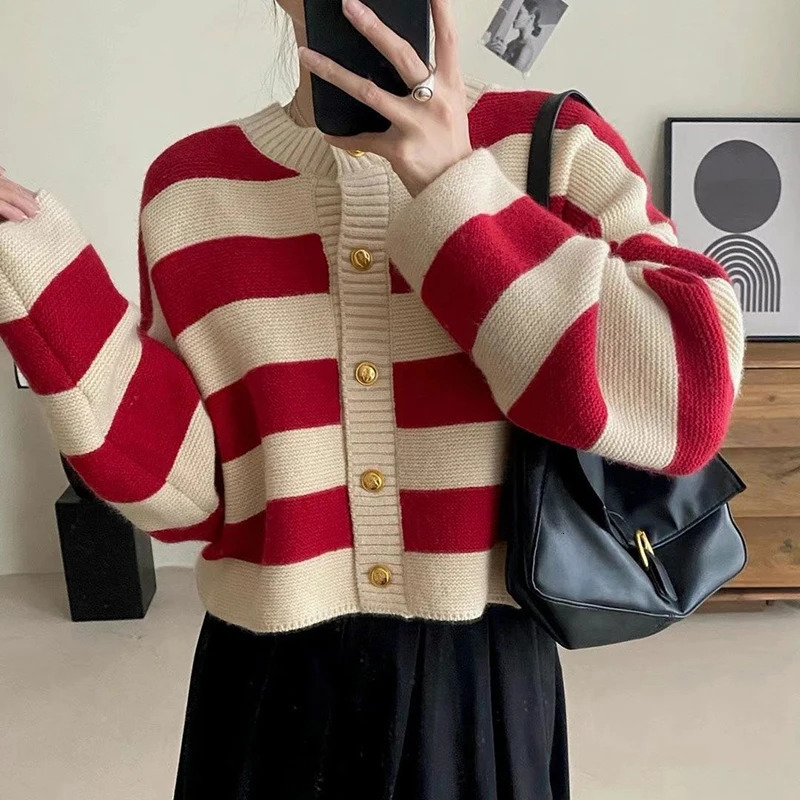 Striped Knitted Cardigan 2023 Autumn Winter Button Up Loose Sweaters Woman Korean Style Long Sleeve Knitwear 240924
