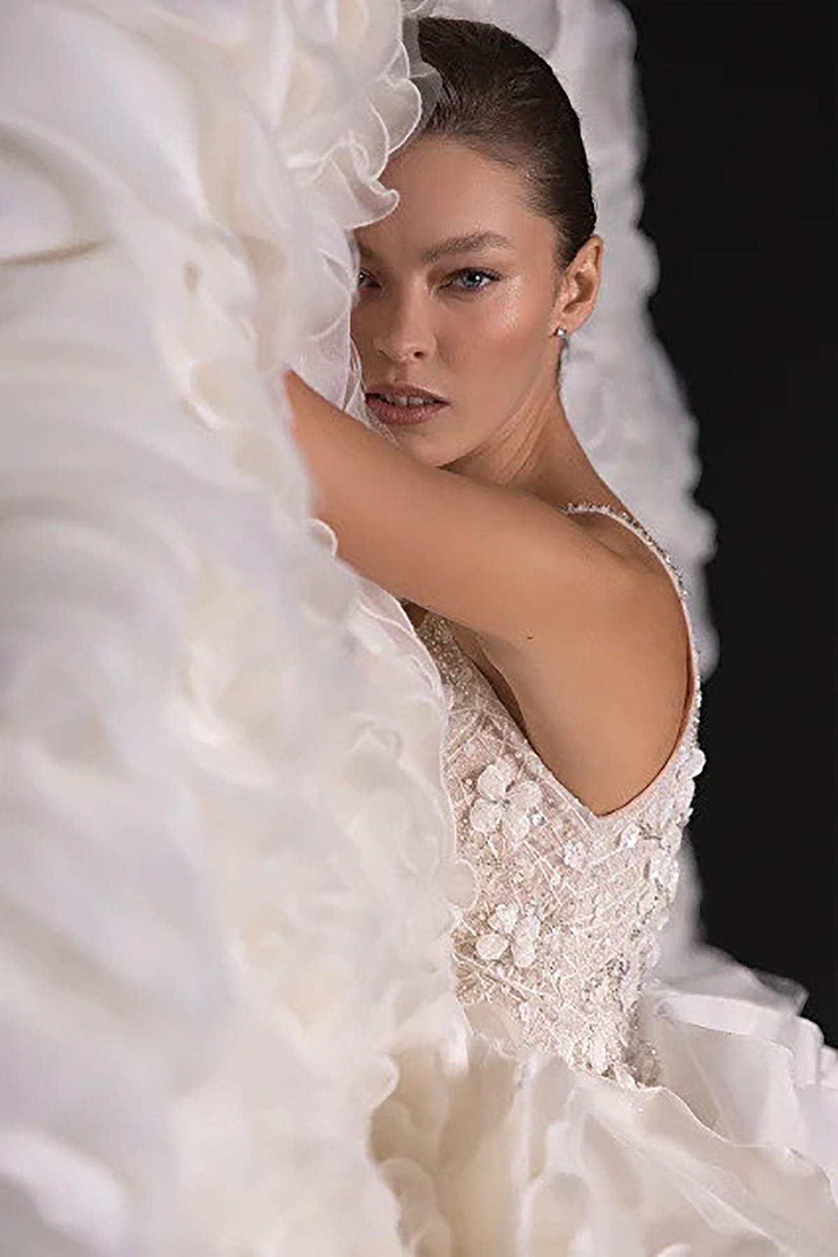 Cascading Ruffles Mermaid Wedding Dress Sexy Spaghetti Straps Tiered Ruffle Bride Dress 3D Flowers Bridal Gowns