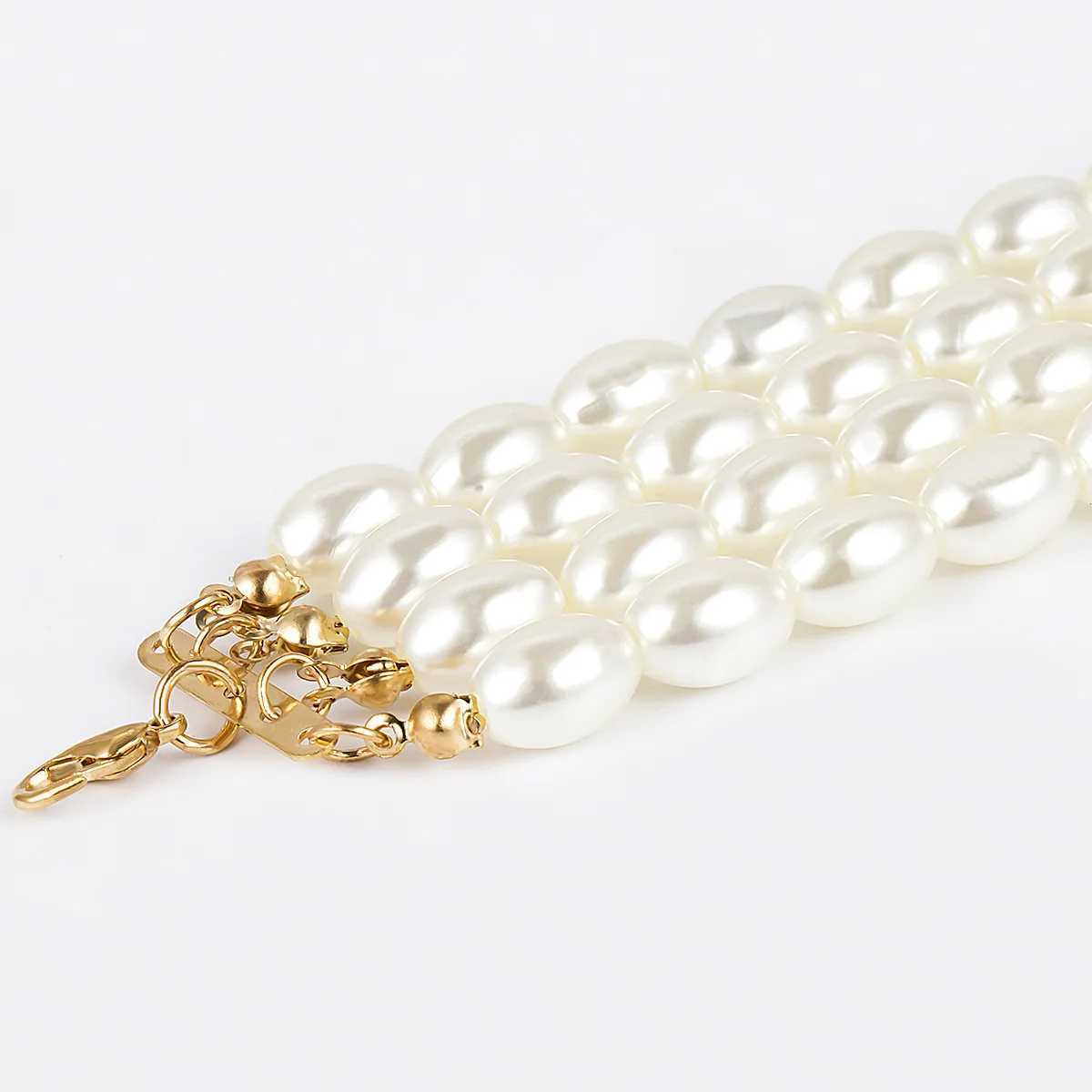 Gorgeous Multilayers Imitation Pearl Choker Necklaces for Women Simplicity Temperament Irregular Pearls Pendant NeckchainX241009