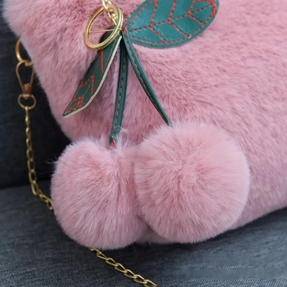 Large capacity plush bag high-quality soft plush travel bucket bag plush handbag 241008