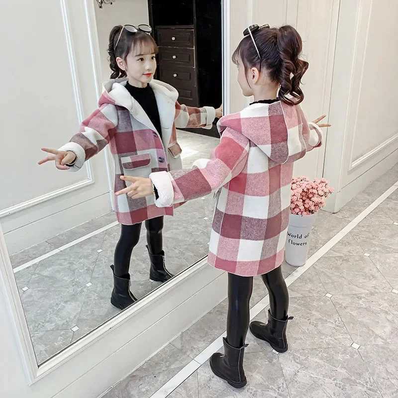 Down Coat Fashion Girls clothing Jackets Autumn Winter parka Clothes Medium Long coat windbreaker Plaid Thicken Lamb Children Woolen Coats H241010