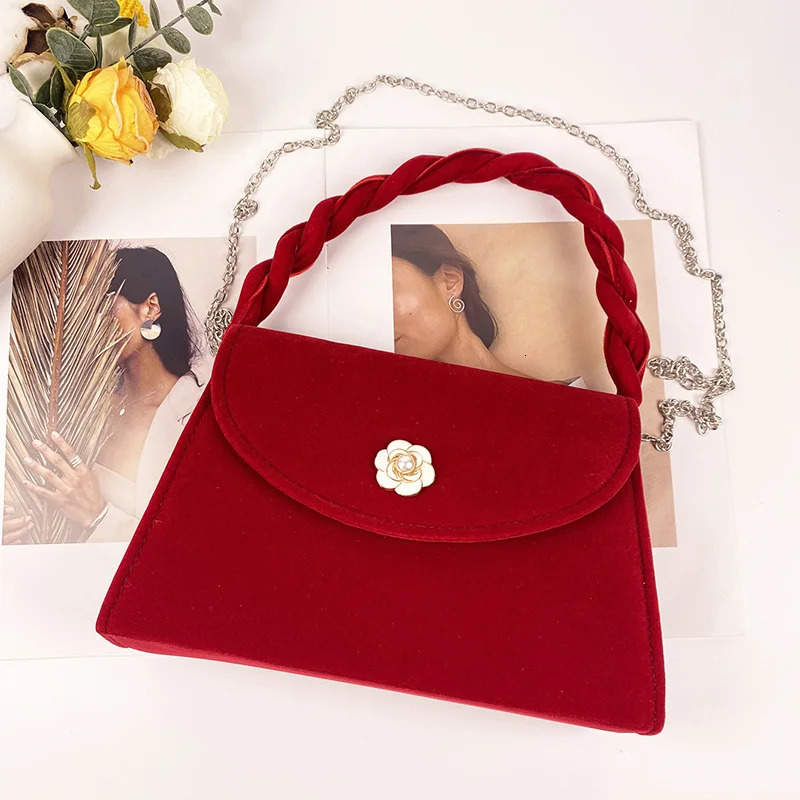 Red retro high-end wedding bag bridal bag camellia handbag fashionable one shoulder cross shaped bag 241008