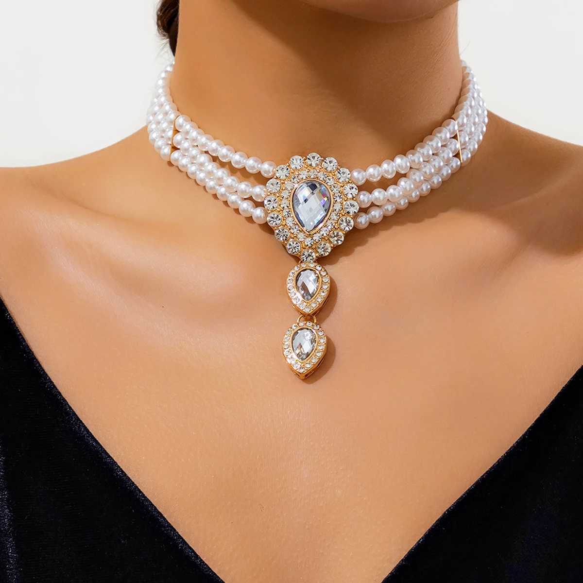 PuRui Elegant Rhinestone Drop Shape Pendant Choker Multilayer Imitation Pearl Necklace for Women Green White Neck Chain JewelryX241009
