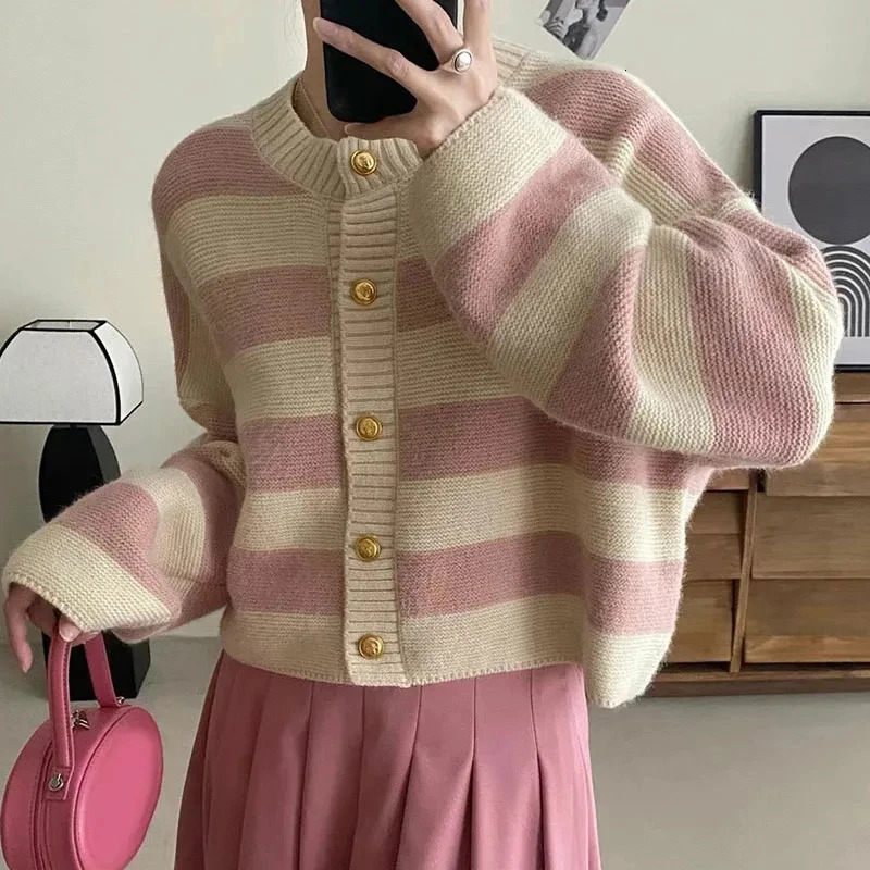 Striped Knitted Cardigan 2023 Autumn Winter Button Up Loose Sweaters Woman Korean Style Long Sleeve Knitwear 240924