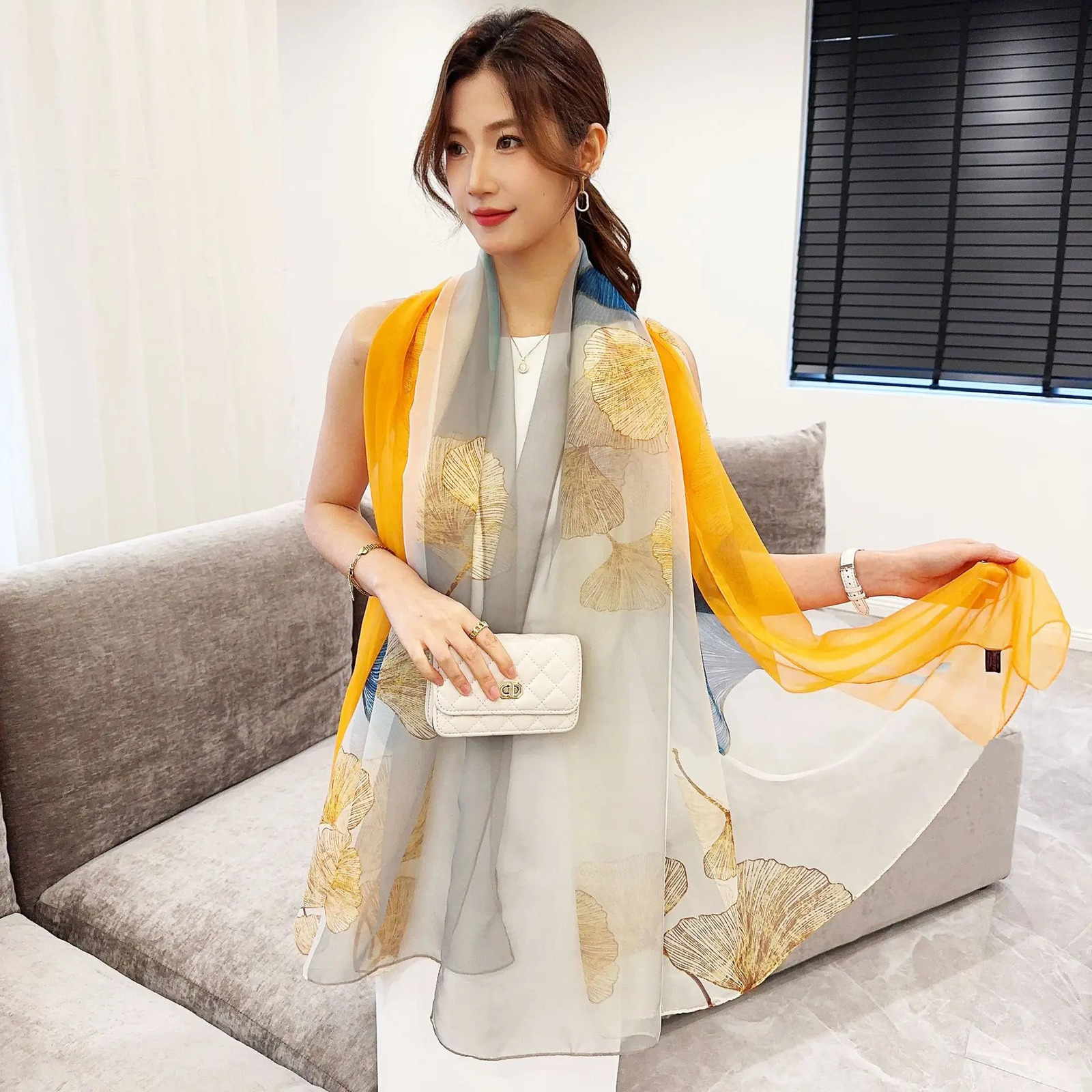 Silk scarf fashionable printed shawl bag womens Pashmina Beach Stols headscarf Foulard womens headscarf 240925