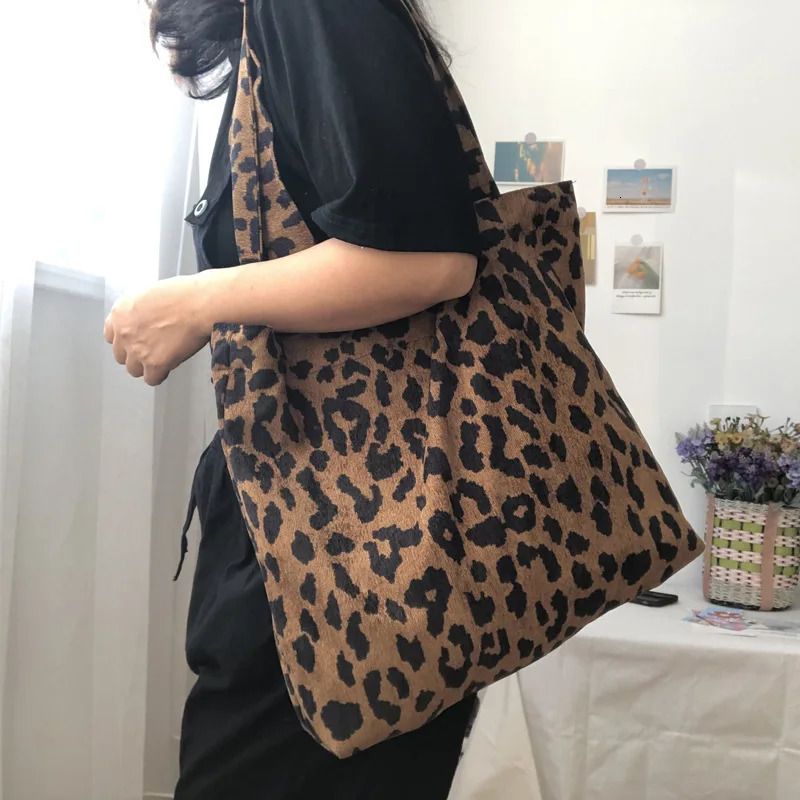 Retro Corduroy Womens Shoulder Shopping Bag Retro Womens Thin Cotton Casual Handbag Leopard Pattern Handbag Tank Top Bag 241008