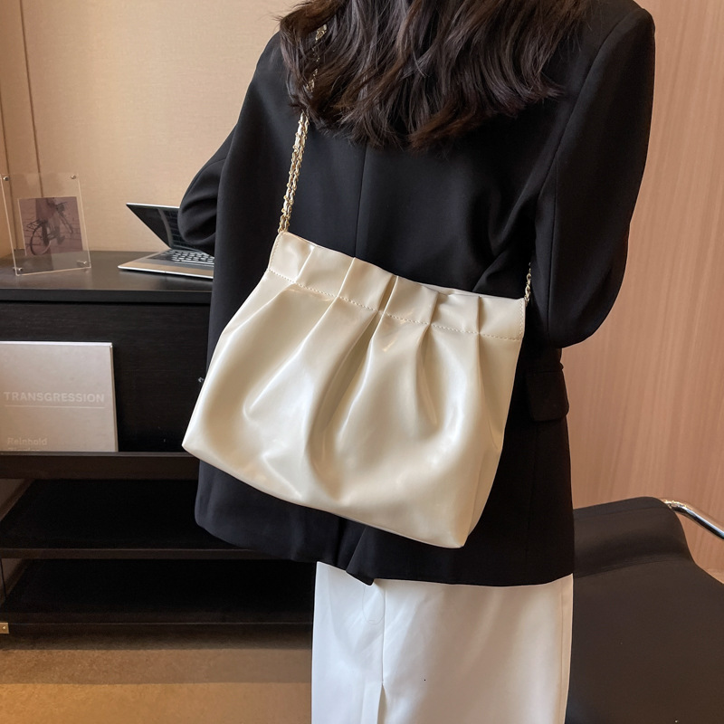 new wandering niche design versatile ins chain shoulder crossbody bag