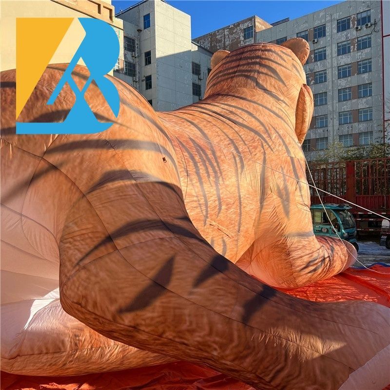 Zoo-Inspired Giant Inflatable Tiger Ideal Party Decoration for Kids' Events
