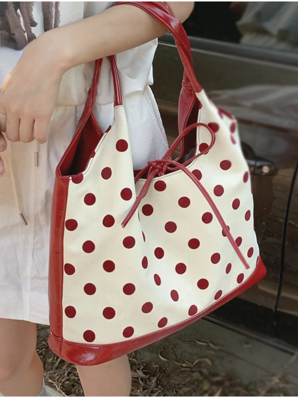 Womens handbag cute polka dot lace handbag large capacity Korean canvas Exquisite panel lower arm bag personalized store 241008