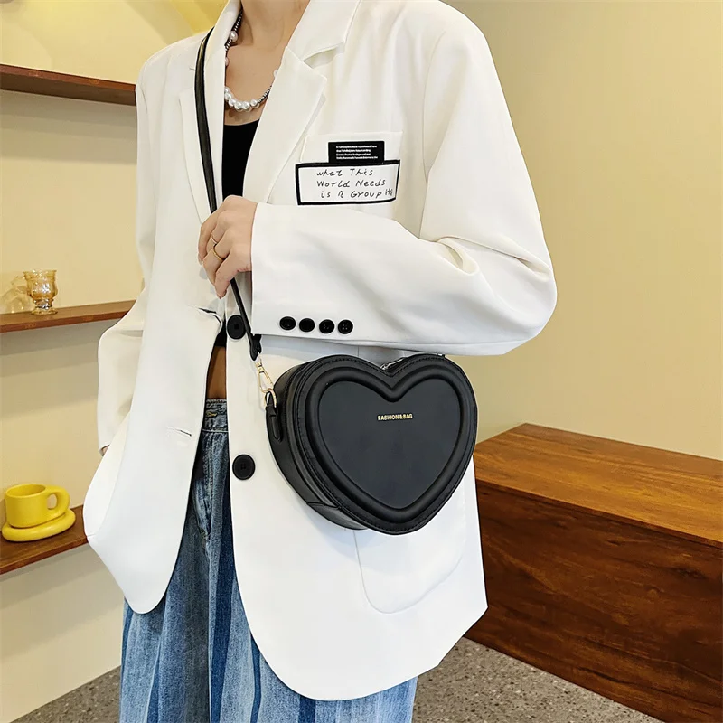 Hot Sale Solid Color Pu Leather Shoulder Bags TLXT Heart Shape Crossbody Bags For Women Fashion Small Handbags and Purse