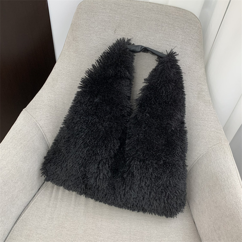 Designer Winter Plush Bag Lady Pumpkin Girls Underarm Bag Autumn Fashion Handbags Totes Autumn Classic Warm Handbag Designer Wallets CRD2410111
