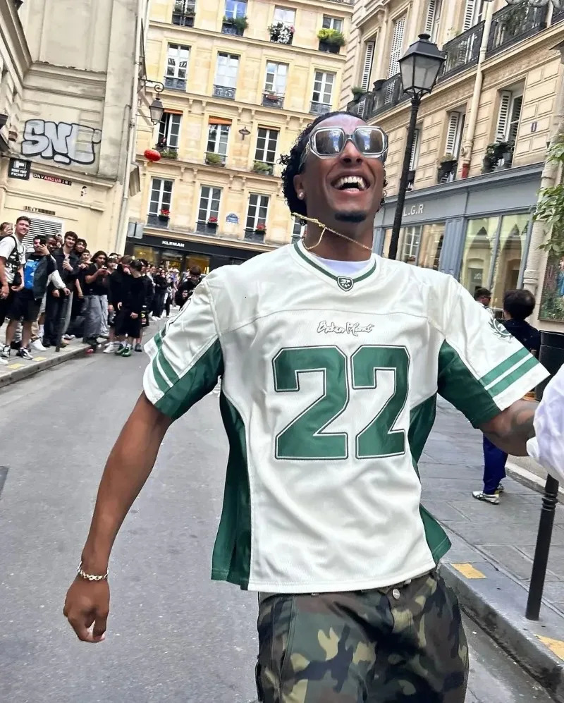 Retro Street Summer Sports Football n Casual Couple Top Y2K Harajuku Fashion Hip Hop Splicing Short Sleeve Tshirt Mens Style 241011