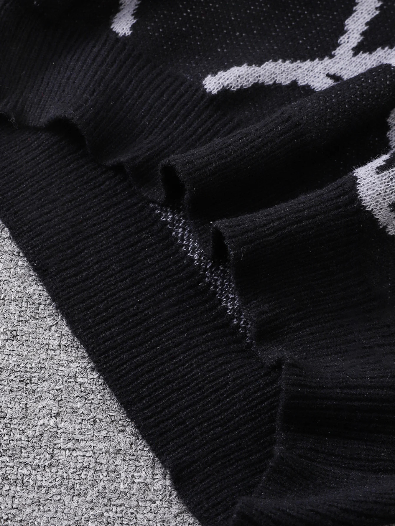 Autumn and Winter Spider Web Jacquard Pattern Pullover Sweater Casual Round Neck Knitted Mens 241009