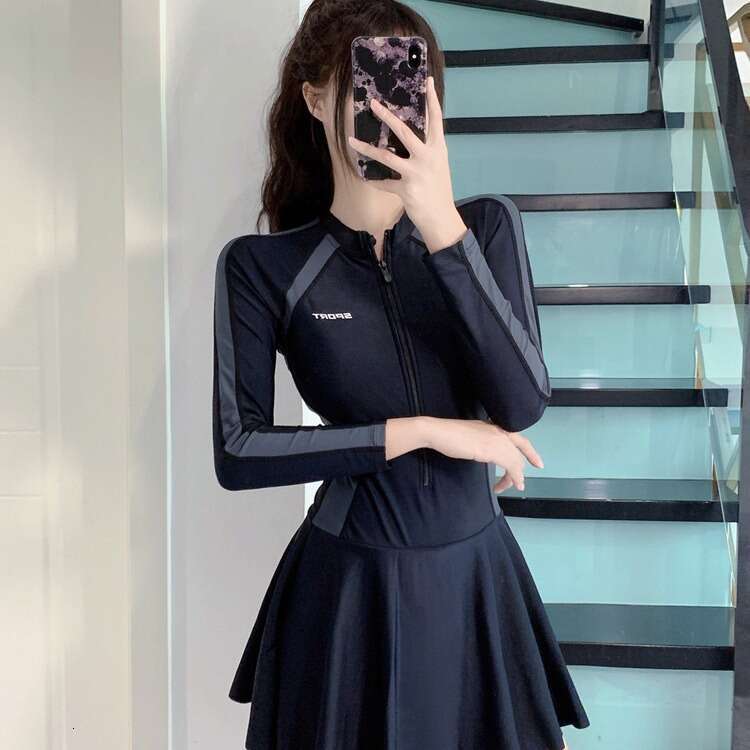 New Skirt Style One Piece Fresh Women's Conservative Slimming Long Sleeved Student Hot Spring Swimming Suit