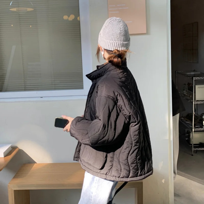 Blue down jacket womens coat khaki black fashionable American streetwear Y2K style down jacket womens winter short jacket 241009