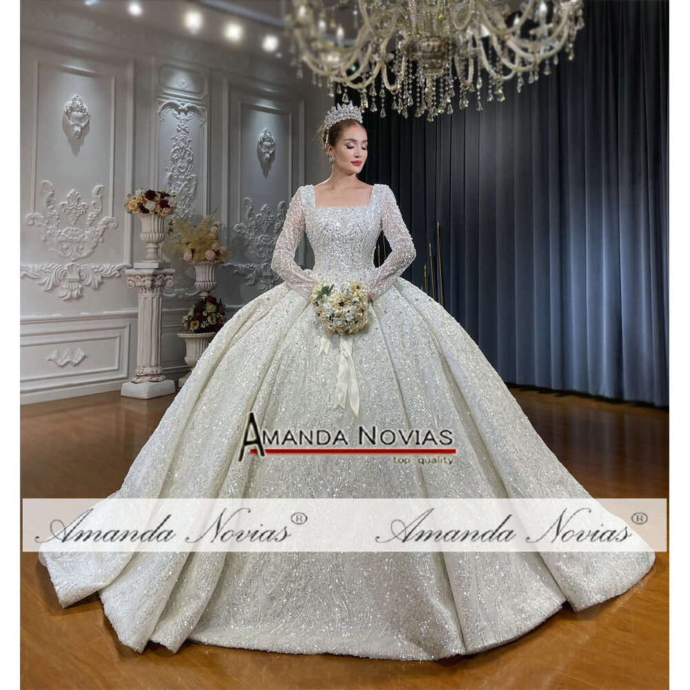 Square Necke Lace Handwork Customized Wedding Dress