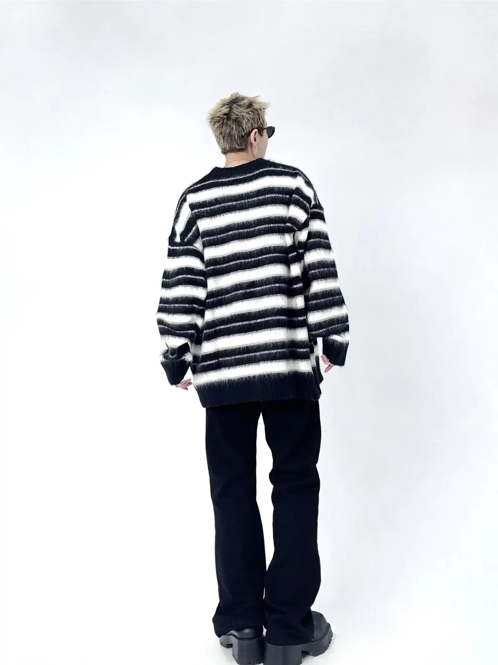 US striped round neck loose mens sweater strapless knit couple jacket Korean style sweater 241007