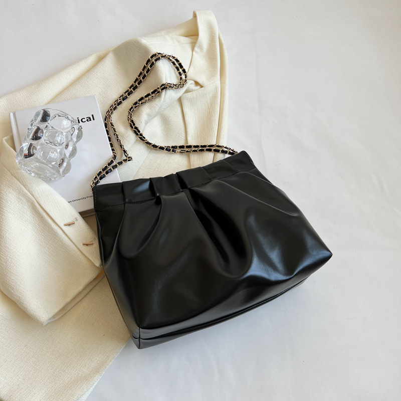 new wandering niche design versatile ins chain shoulder crossbody bag