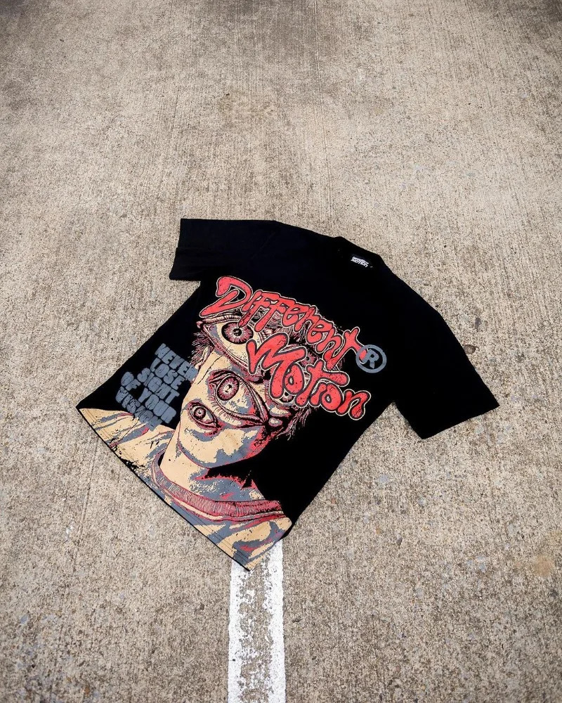 Retro printed pattern Tshirt for women with Y2k letters on the front and back short sleeved street style highend men 241011