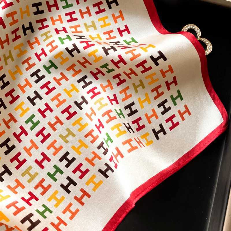 Bandanas Durag 1 piece of 70cm colored letter H womens silk scarf simulating silk simple and Tren headwear clothing and matching square scarf J241010