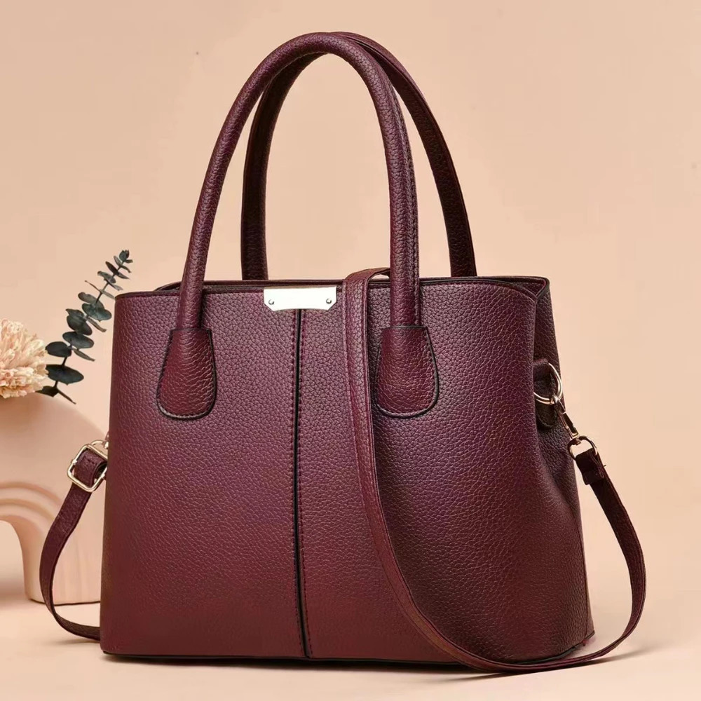 Fashionable and highquality womens handbag large capacity solid color shoulder bag casual version detachable strap bucket 241008