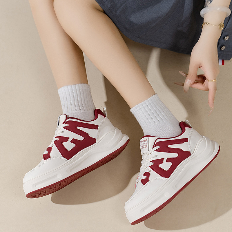 Women's shoes 2024 new spring and autumn white shoes versatile student sports and leisure board shoes design sense niche color blocking trendy sh