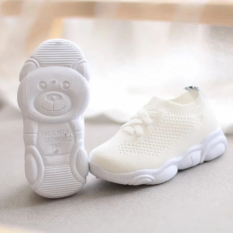 Childrens shoes with anti slip soft rubber soles baby sports shoes casual flat sports shoes childrens sizes childrens girls and boys sports shoes 2410