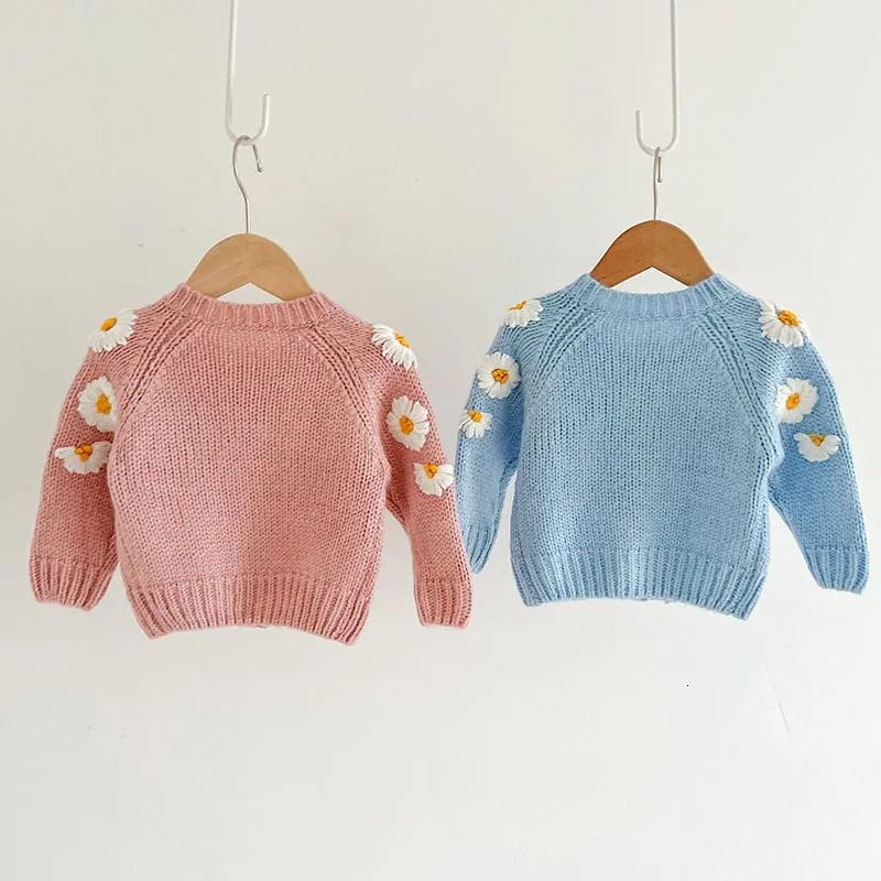 Female baby knitted cardigan hand embroidered cardigan European and American style autumn and spring female baby jacket 241008