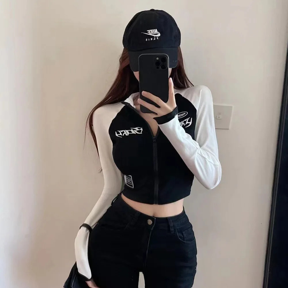 Y2K Vintage Tshirt Women Spring O Neck Long Sleeve Crop Top Korean Fashion High Street Zip Up Skinny Tees Streetwear 241011