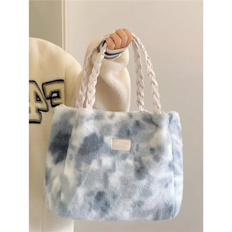 Autumn and winter large capacity fur bag female new class commuter shoulder bag niche everything plush Tote bag