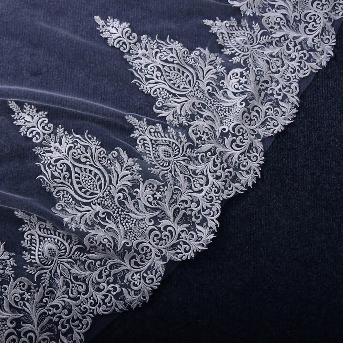 Simple Wedding Veil Appliques One Layer Long Cathedral Length Veils Applique Edge Custom Made Bridal Accessories High Quality