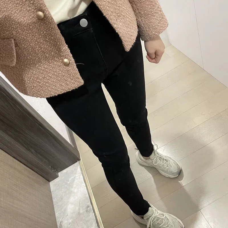 Women Thermal Jeans Winter Snow Warm Plush Stretch Lady Skinny Thicken Students Denim Pants Fleece Mom Fur Trousers 241009