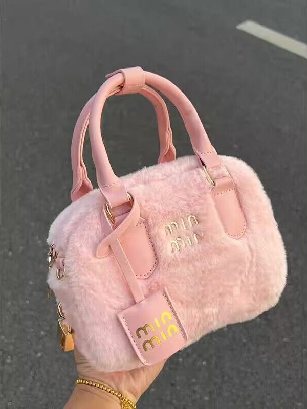 Autumn and winter high-grade fluffy bag women's hand carrying cute fluffy handbag Boston crossbody shoulder bag