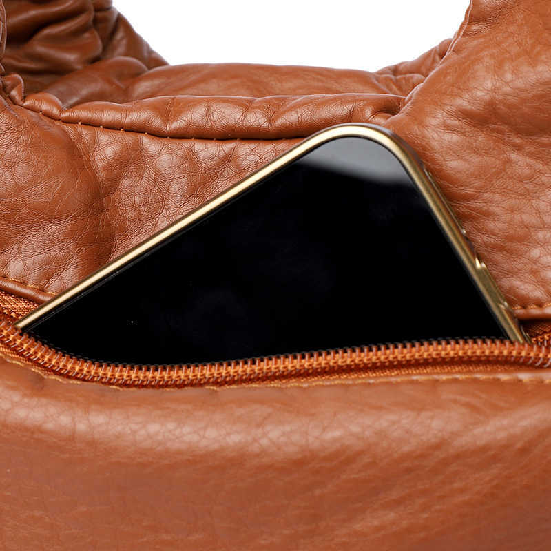 Bag women fashionable washed leather tote bag, large capacity versatile, middle-aged mother shoulder bag slung diagonally 241015
