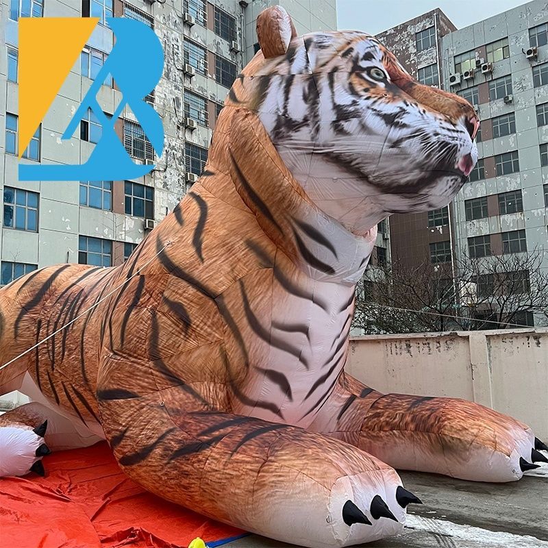 Zoo-Inspired Giant Inflatable Tiger Ideal Party Decoration for Kids' Events