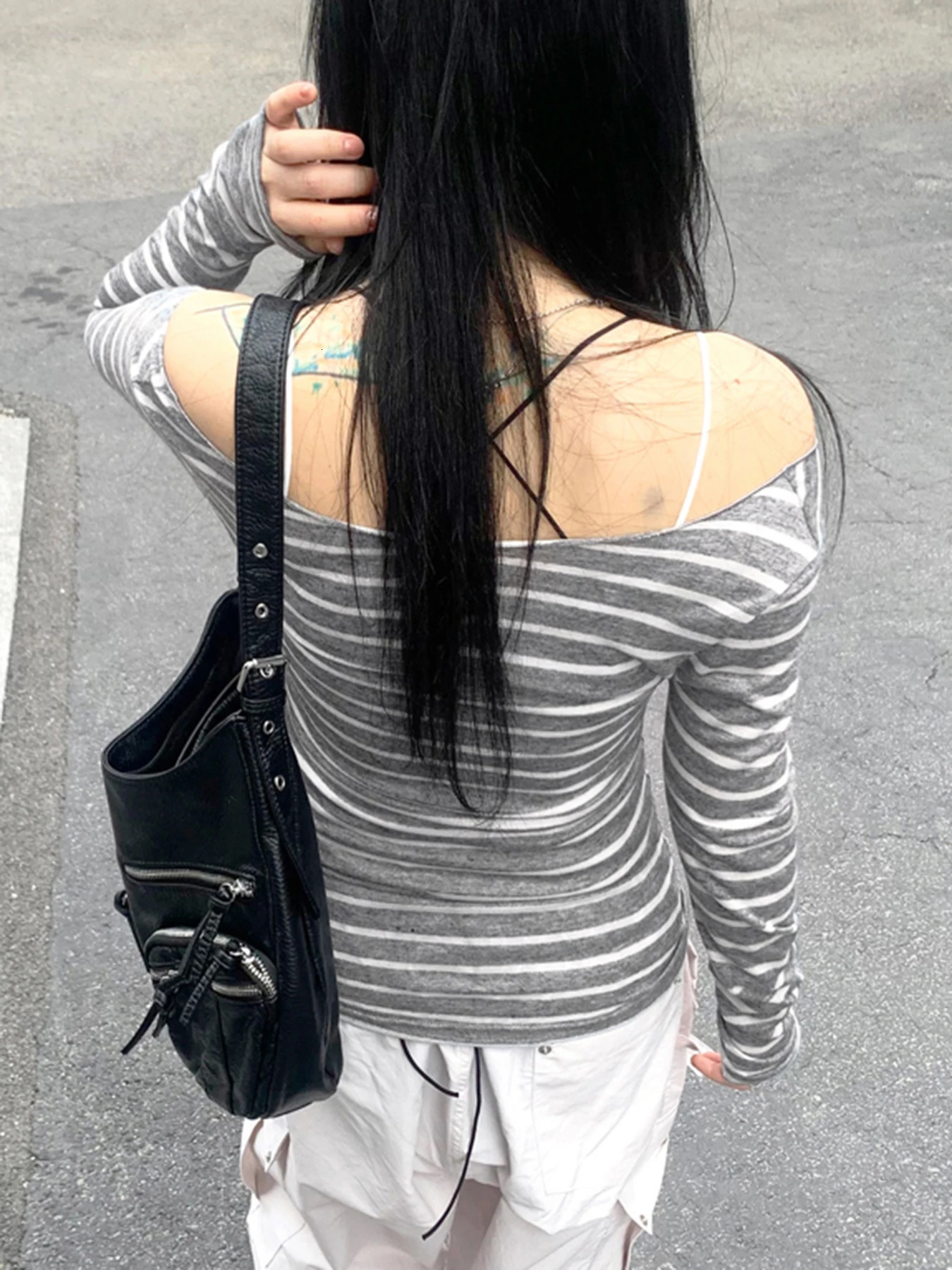 IAMSURE Casual Basic Striped T Shirt Slim O-Neck Long Sleeve Tees Women 2024 Autumn Spring Fashion Streetwear Ladies Underwear 241011