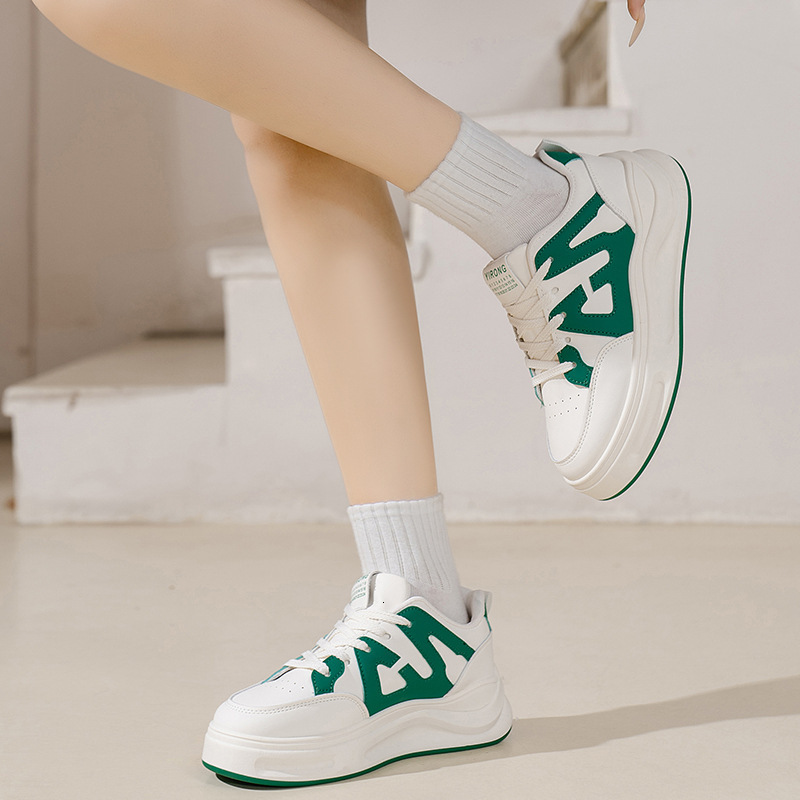 Women's shoes 2024 new spring and autumn white shoes versatile student sports and leisure board shoes design sense niche color blocking trendy sh