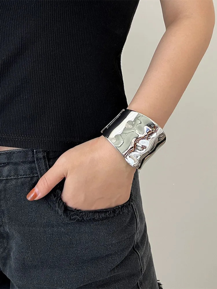 Punk Minimalist Alloy Matte Cuff Bracelet Womens Statement Irregular Wide Bracelet Party Fashion Jewelry Gift 241007