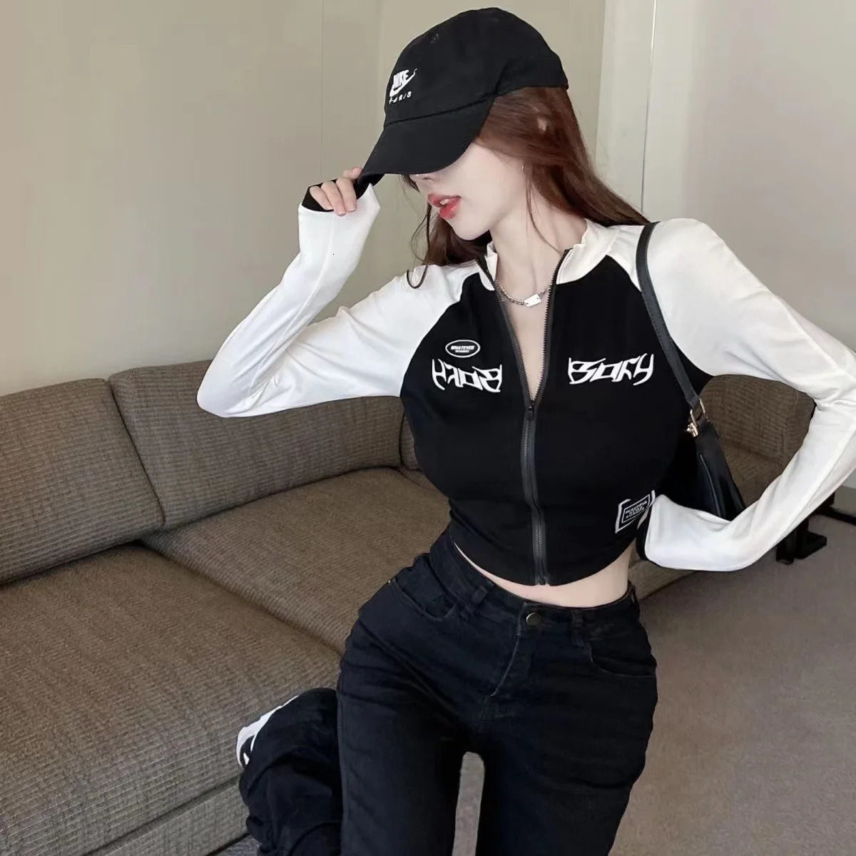 Y2K Vintage Tshirt Women Spring O Neck Long Sleeve Crop Top Korean Fashion High Street Zip Up Skinny Tees Streetwear 241011