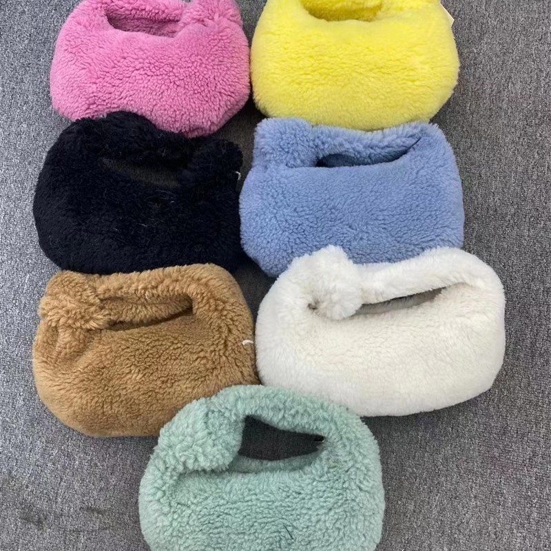 2024 New Women Hand Bag Fashion Casual Shoulder Bags Autumn Winter Plush Bags Woman Lady Crossbody Bags Ladies Soft Outdoor Totes Valentines Day Gift 